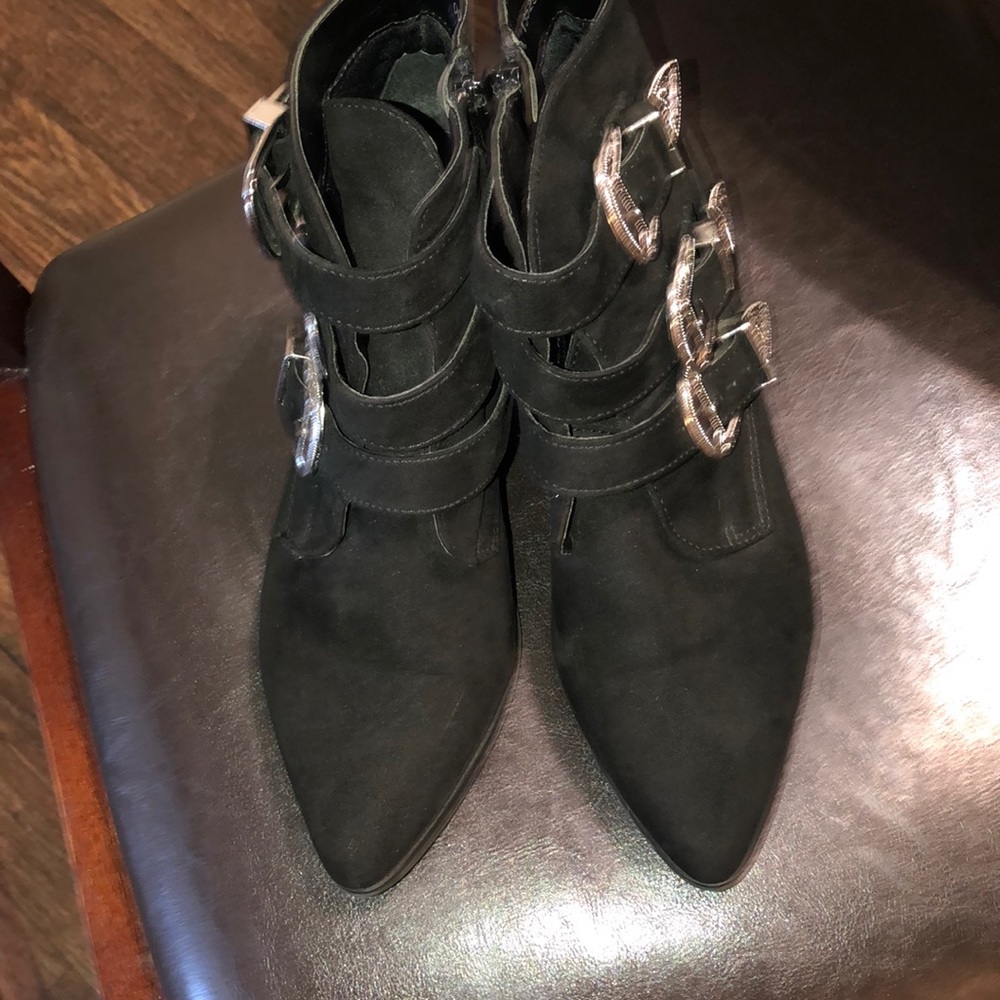 Ankle Boots 🥾